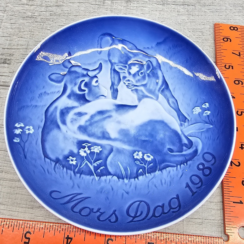 Cow Calf Copenhagen Porcelain 1989 Dag Mother's Day 6" Plate 9389 Copenhagen